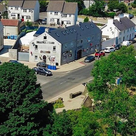 The Armada Inn Armoy Esterno foto