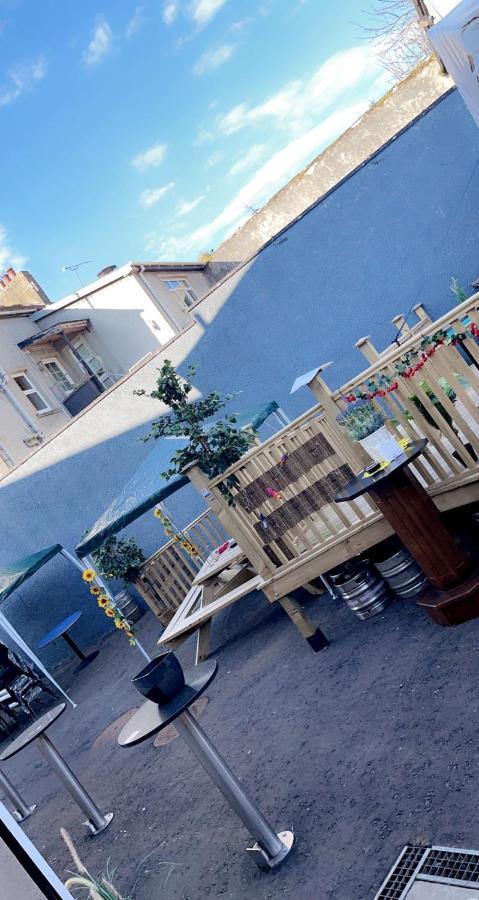 The Armada Inn Armoy Esterno foto
